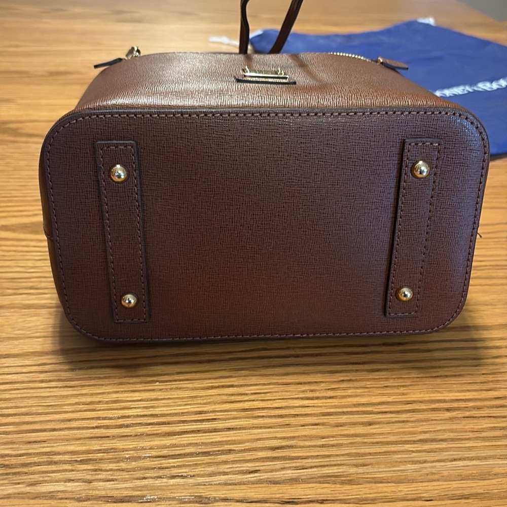 Dooney & Bourke saffiano leather bucket bag - Picture 4 of 5